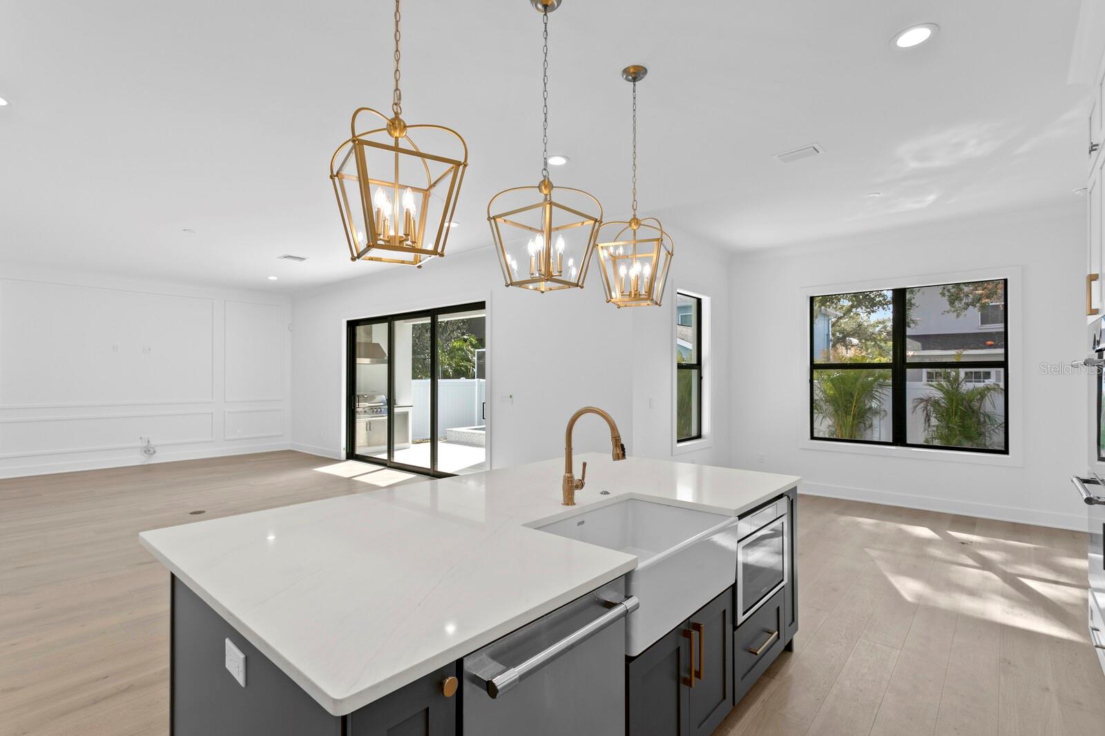 MARYLAND MANOR REV - Residential