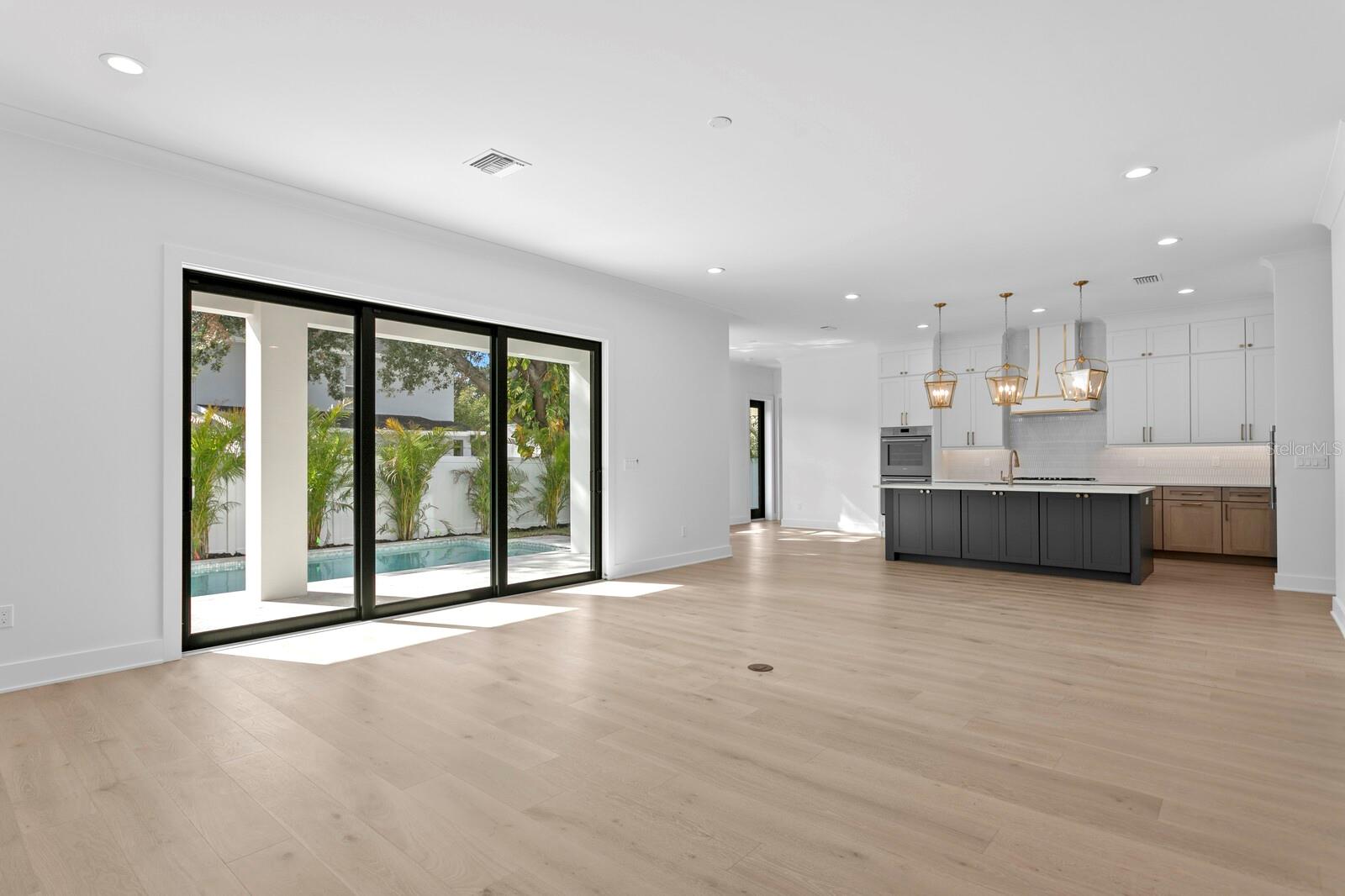 MARYLAND MANOR REV - Residential