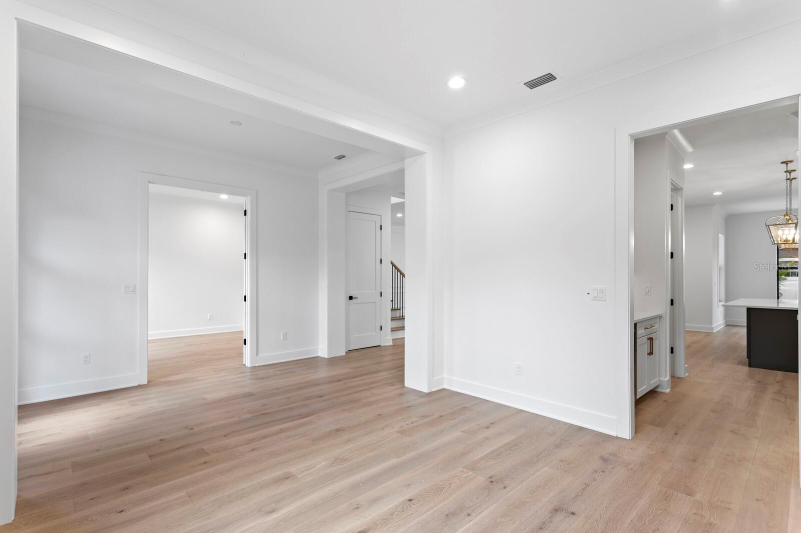 MARYLAND MANOR REV - Residential