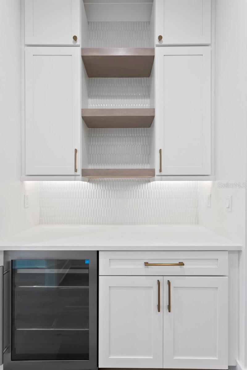 MARYLAND MANOR REV - Residential