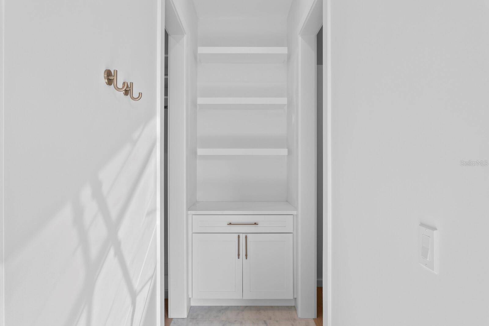 MARYLAND MANOR REV - Residential