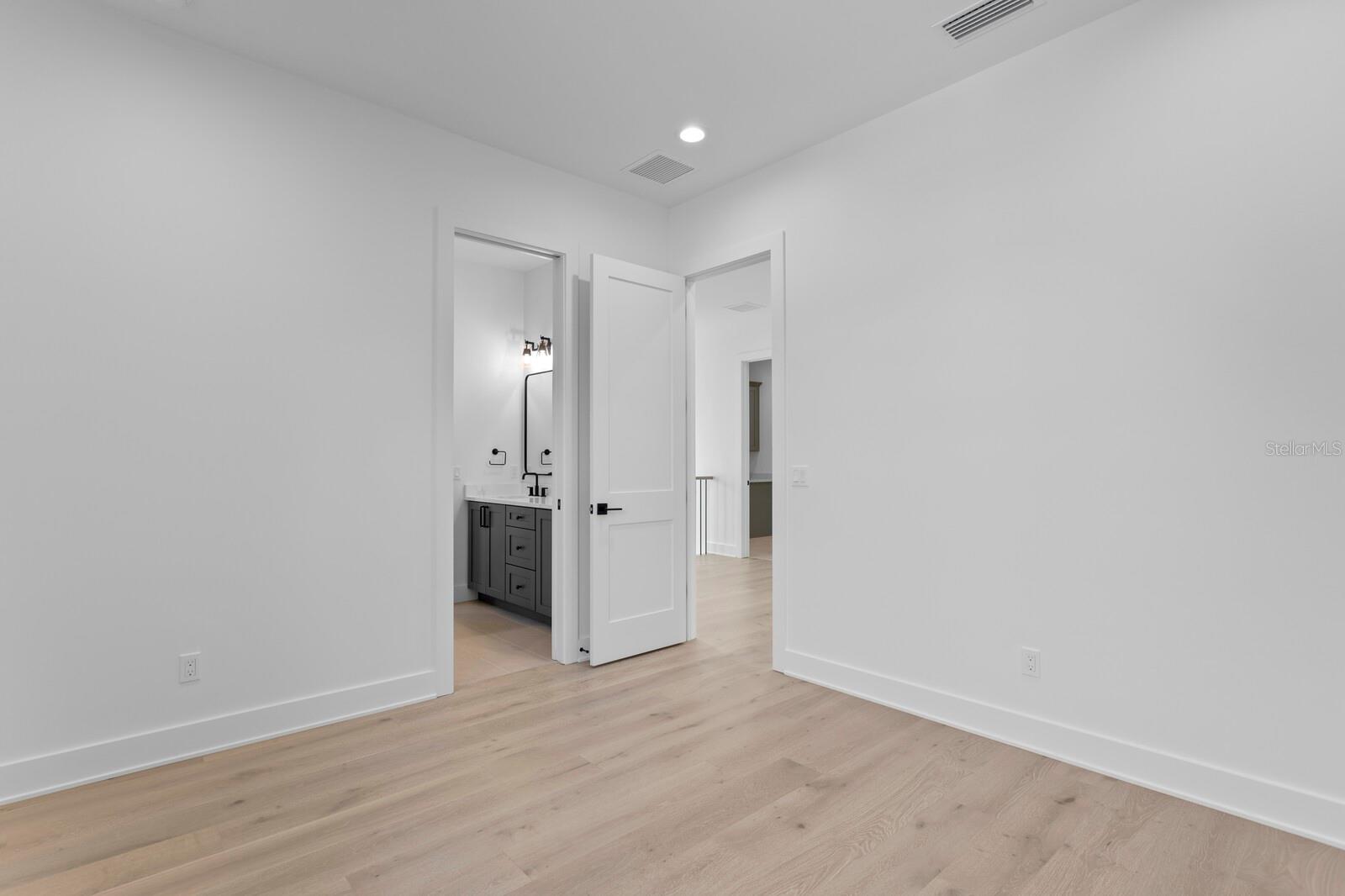 MARYLAND MANOR REV - Residential