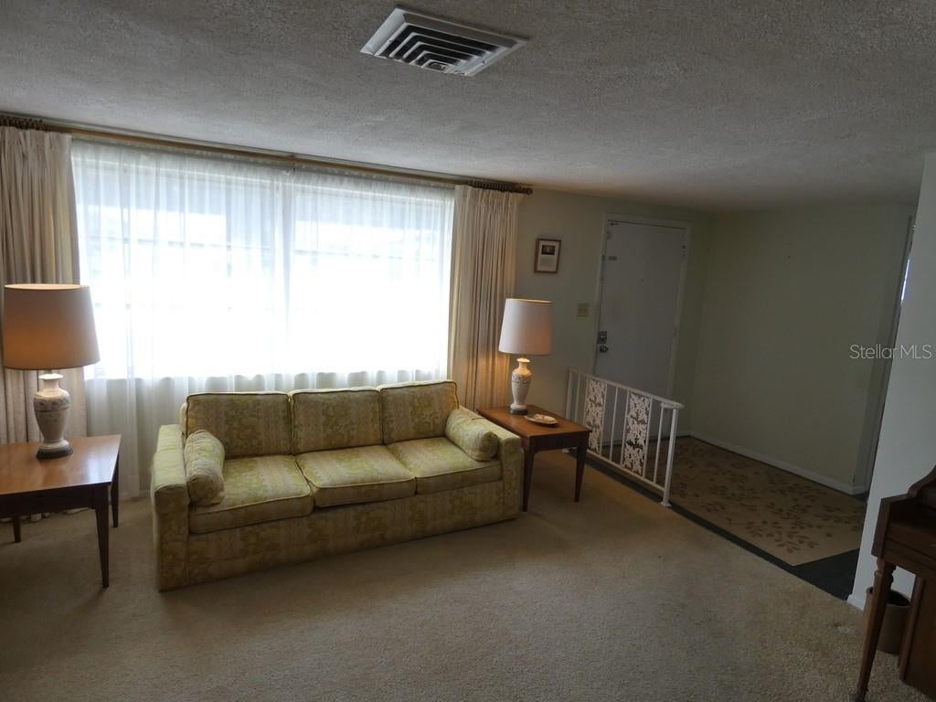 7207 ASHWOOD DRIVE