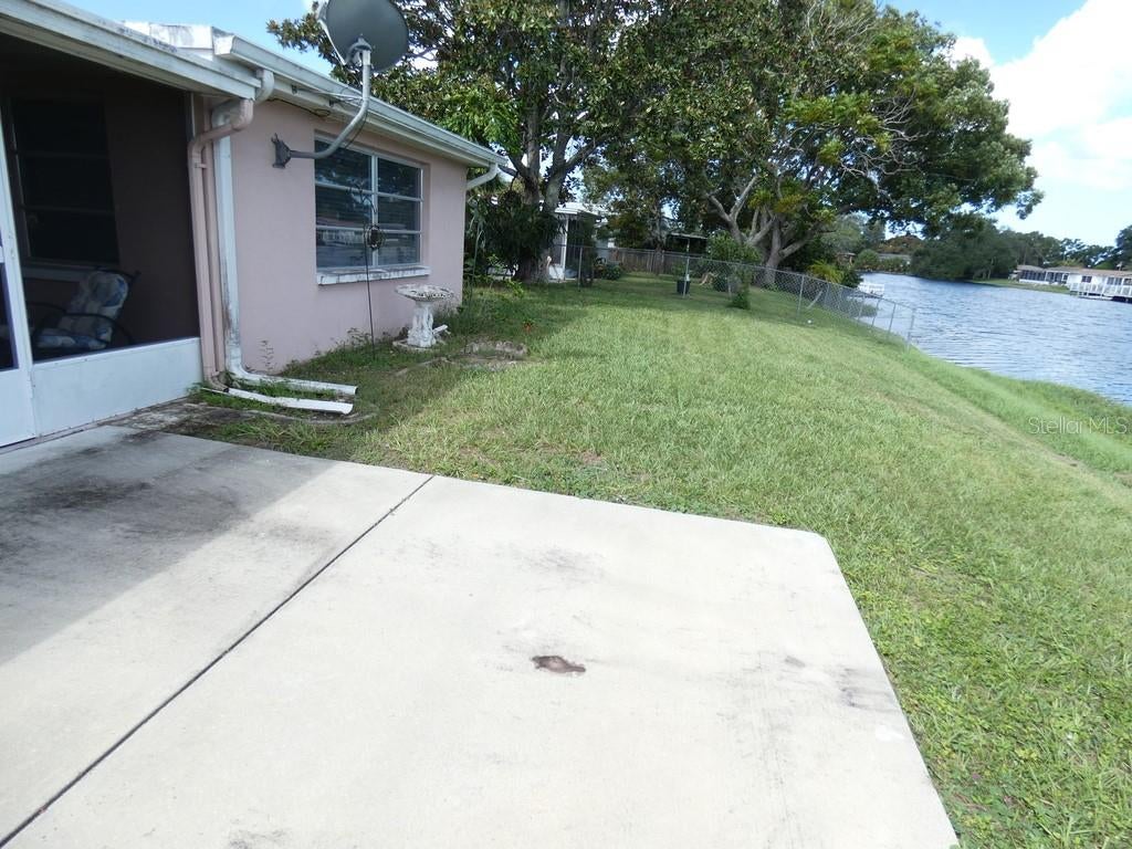 7207 ASHWOOD DRIVE