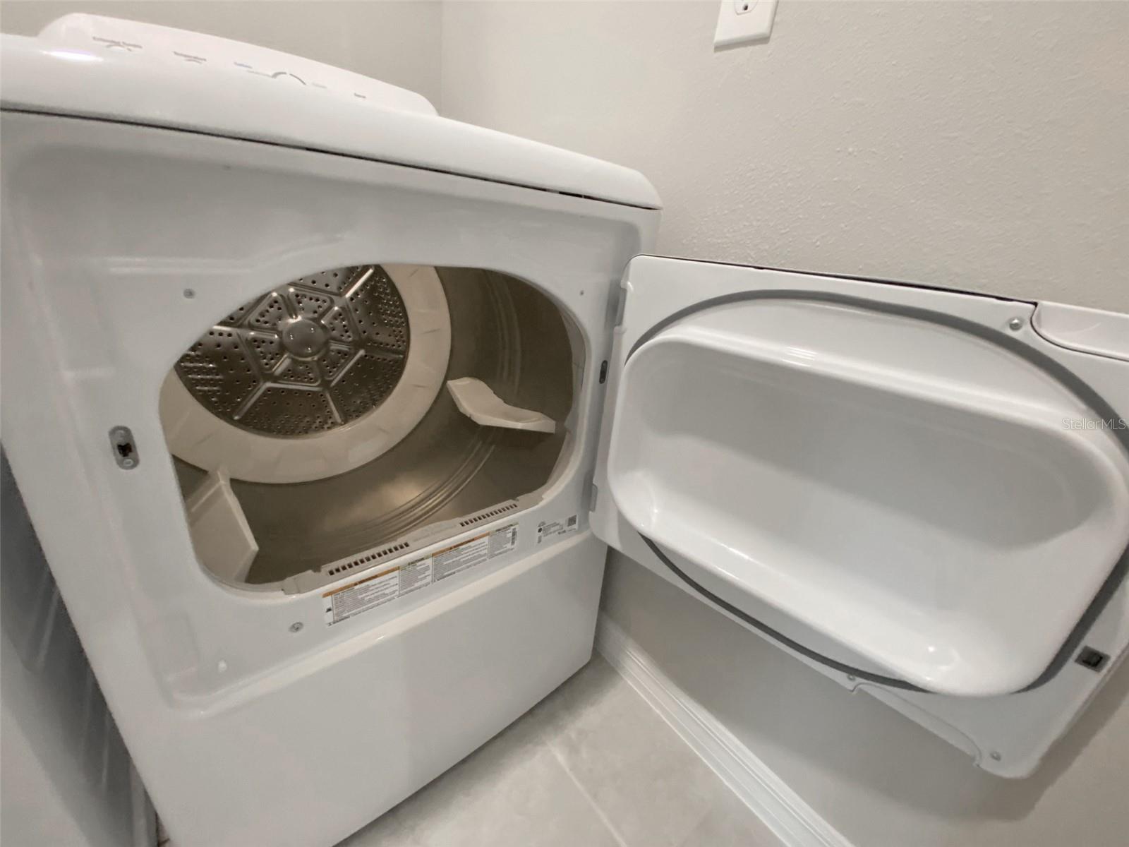 VENTANA TWNHMS AT WATERS EDGE - Residential Lease