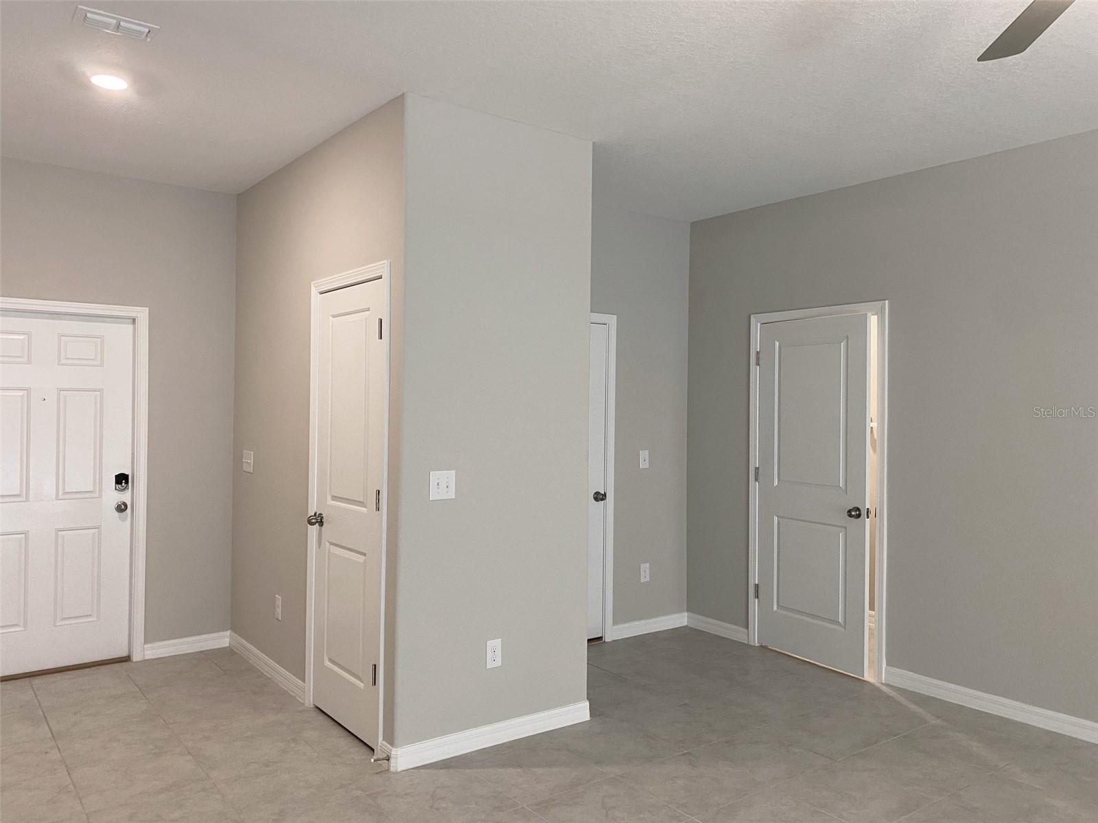 VENTANA TWNHMS AT WATERS EDGE - Residential Lease