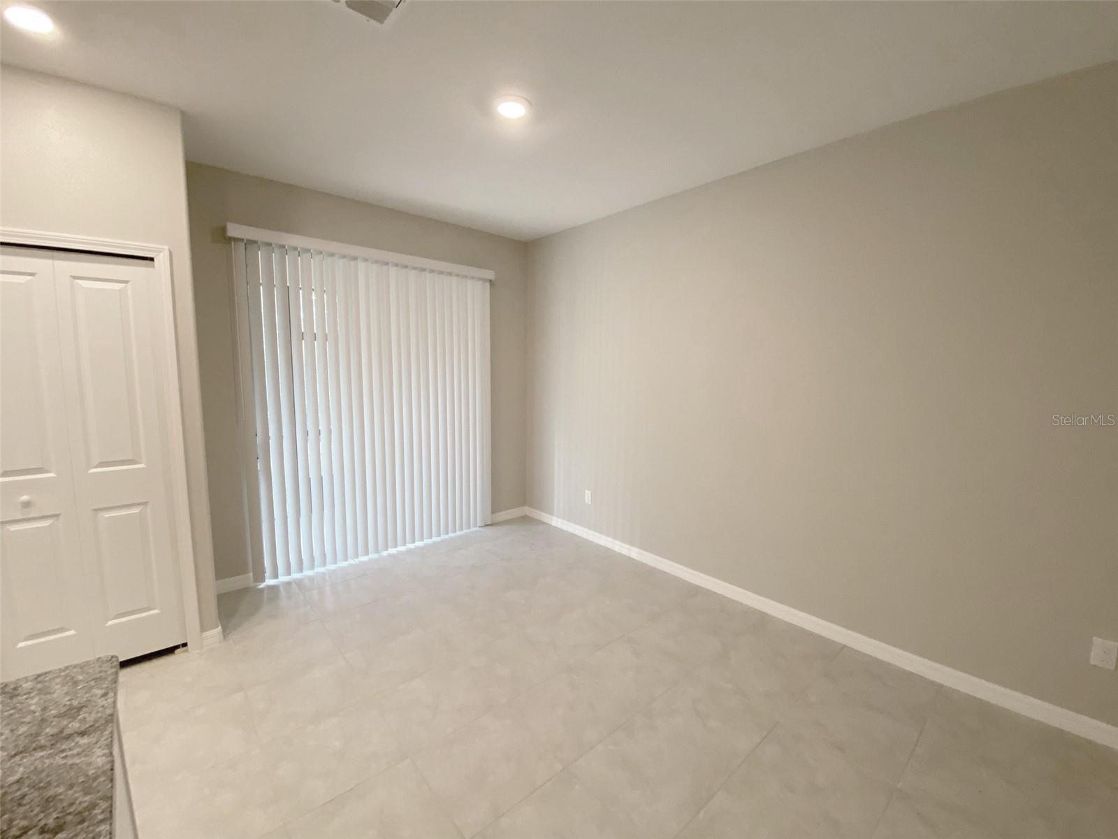 VENTANA TWNHMS AT WATERS EDGE - Residential Lease