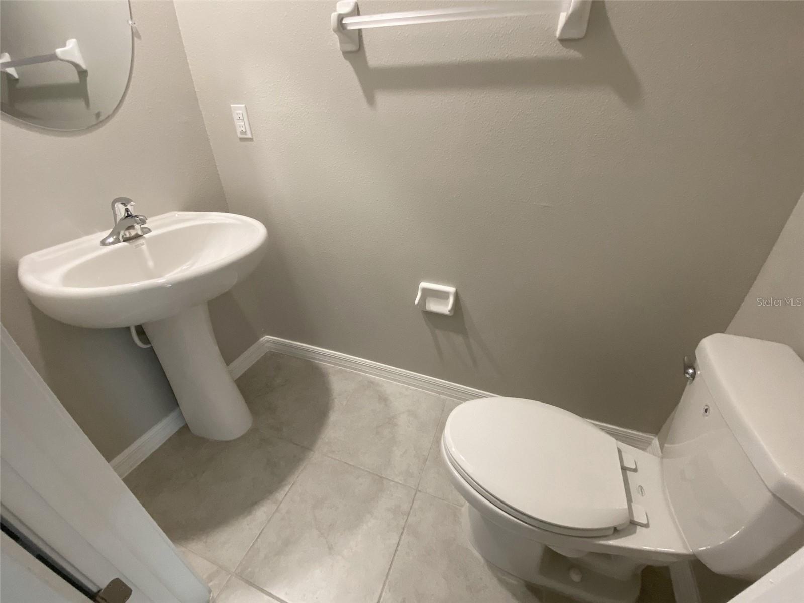 VENTANA TWNHMS AT WATERS EDGE - Residential Lease