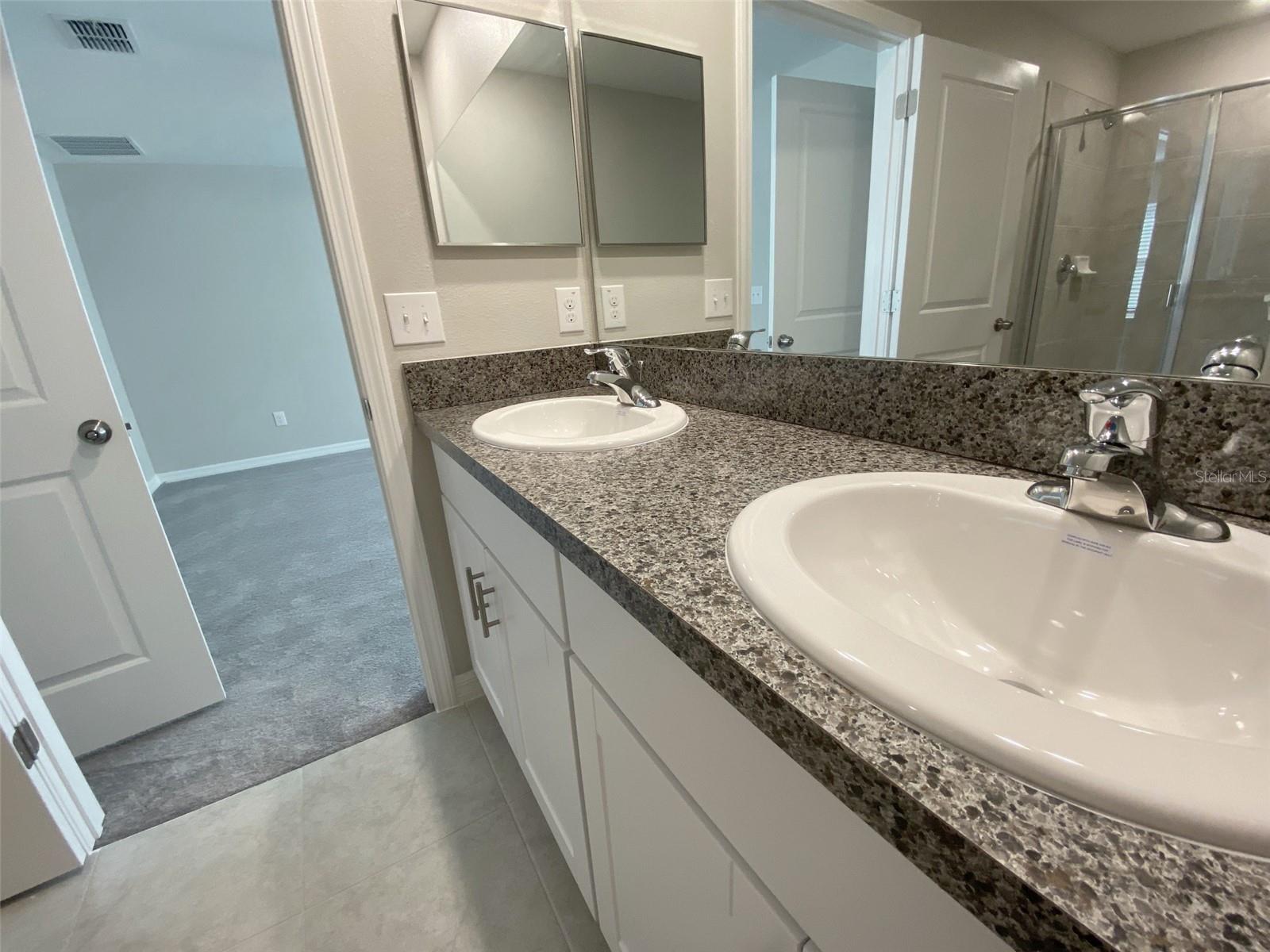 VENTANA TWNHMS AT WATERS EDGE - Residential Lease