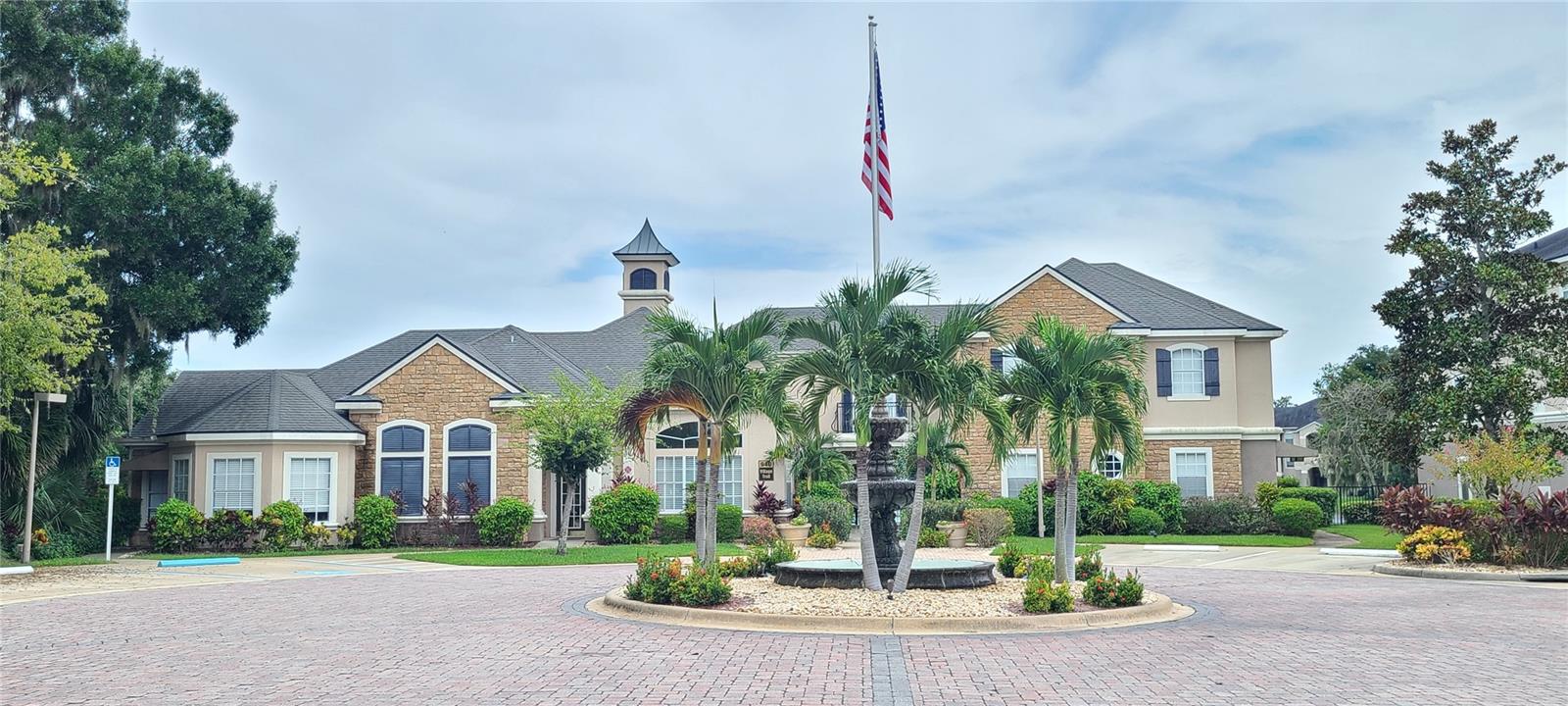VILLAGGIO ON LAKES - Residential