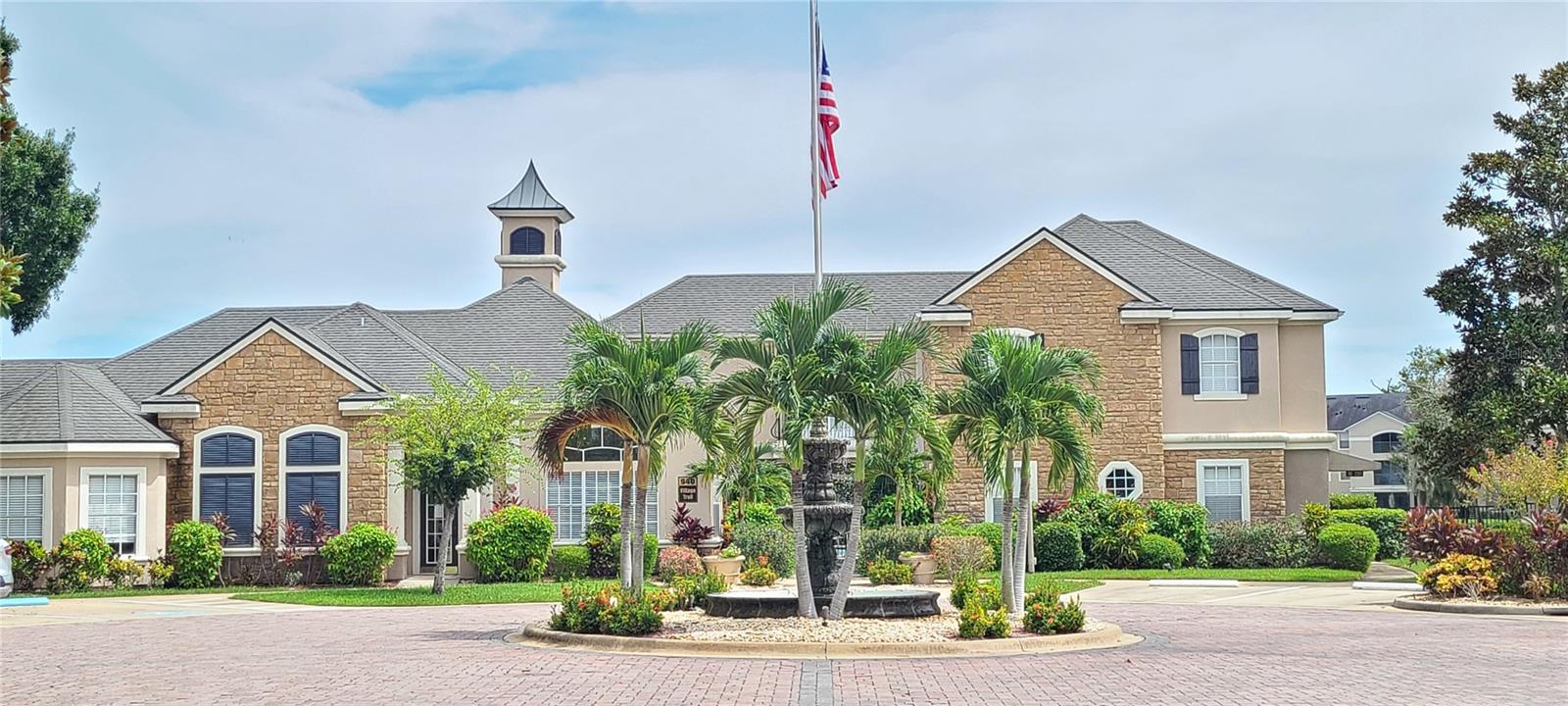 VILLAGGIO ON LAKES - Residential