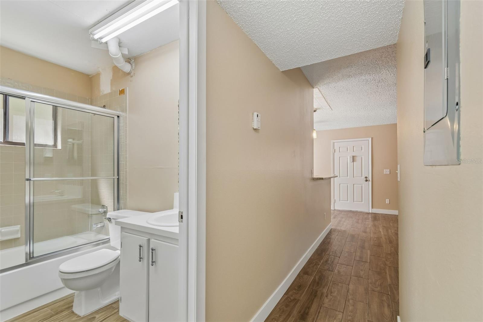 FOX CHASE WEST CONDO - Residential Lease