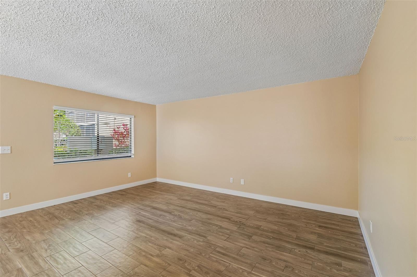 FOX CHASE WEST CONDO - Residential Lease