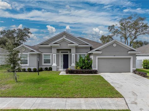 A home in AUBURNDALE