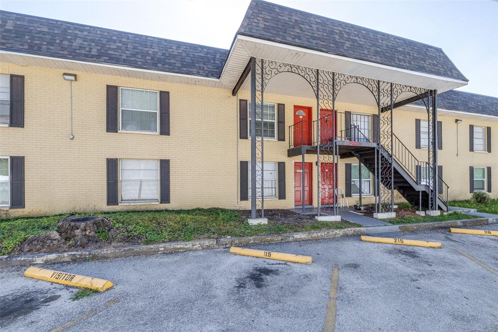 Photo of 2800 E 113th Avenue #115, Tampa, FL 33612 (MLS # TB8444926)