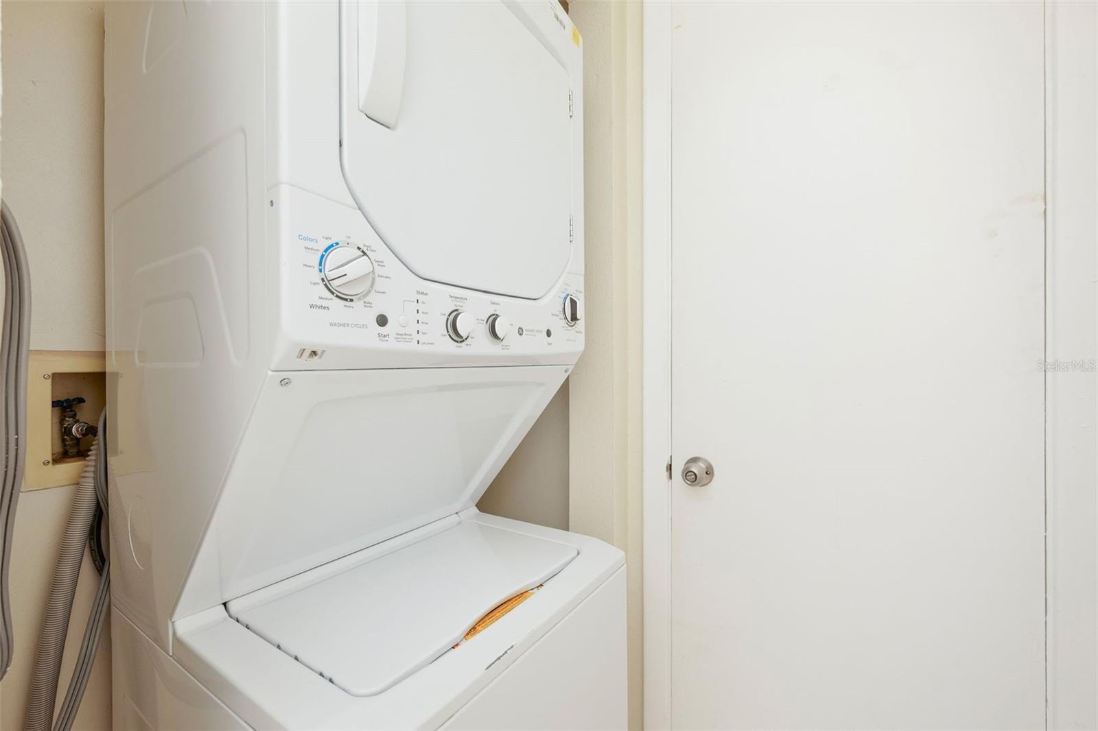 FOREST LAKE CONDO - Residential Lease