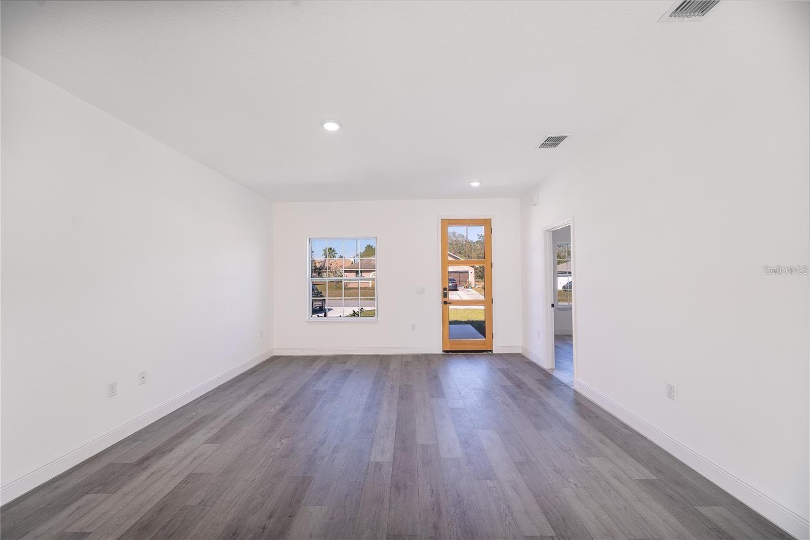 CITRUS SPGS UNIT 04 - Residential Lease