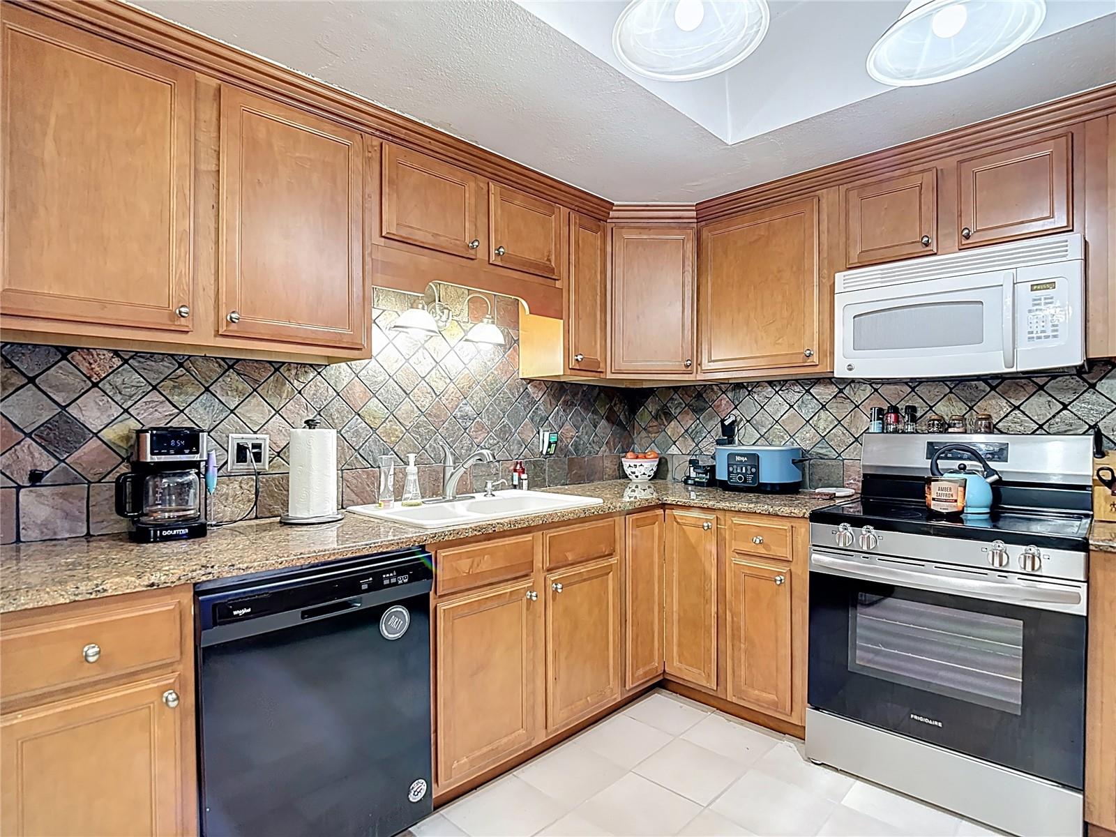 SOUTH CLINTON HEIGHTS UNREC - Residential