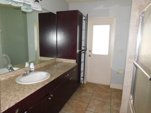4322 SW 18TH PLACE