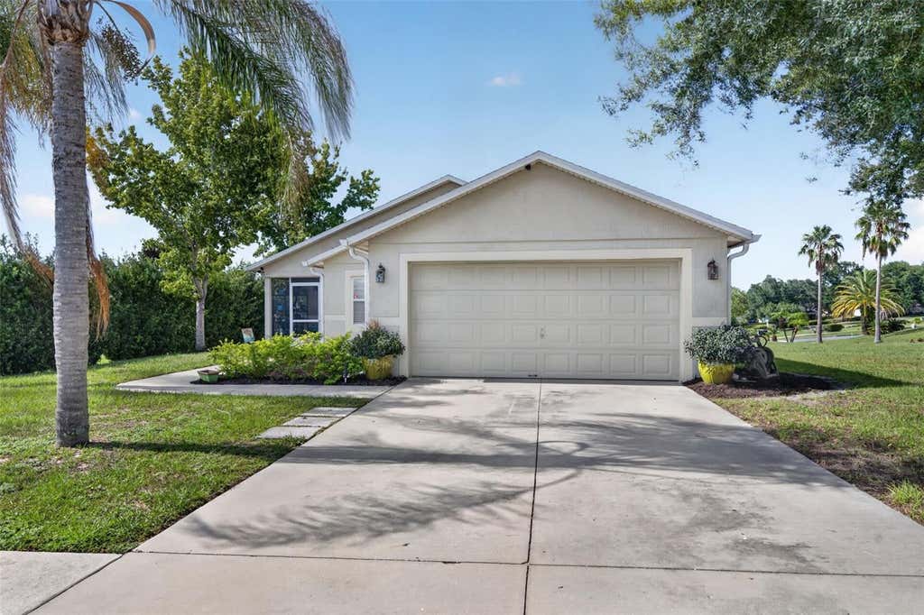 Photo of 1390 Willow Crest Drive, Clermont, FL 34711 (MLS # G5115480)