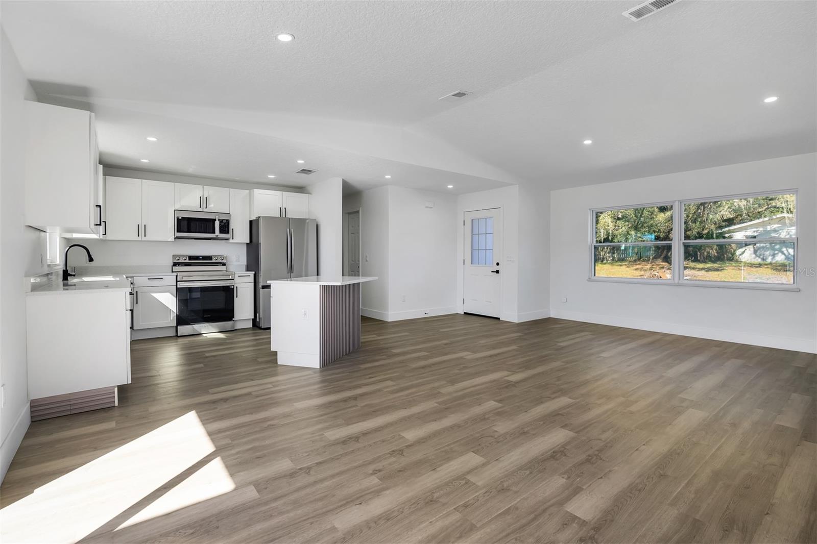 BEAR LAKE MANOR - Residential