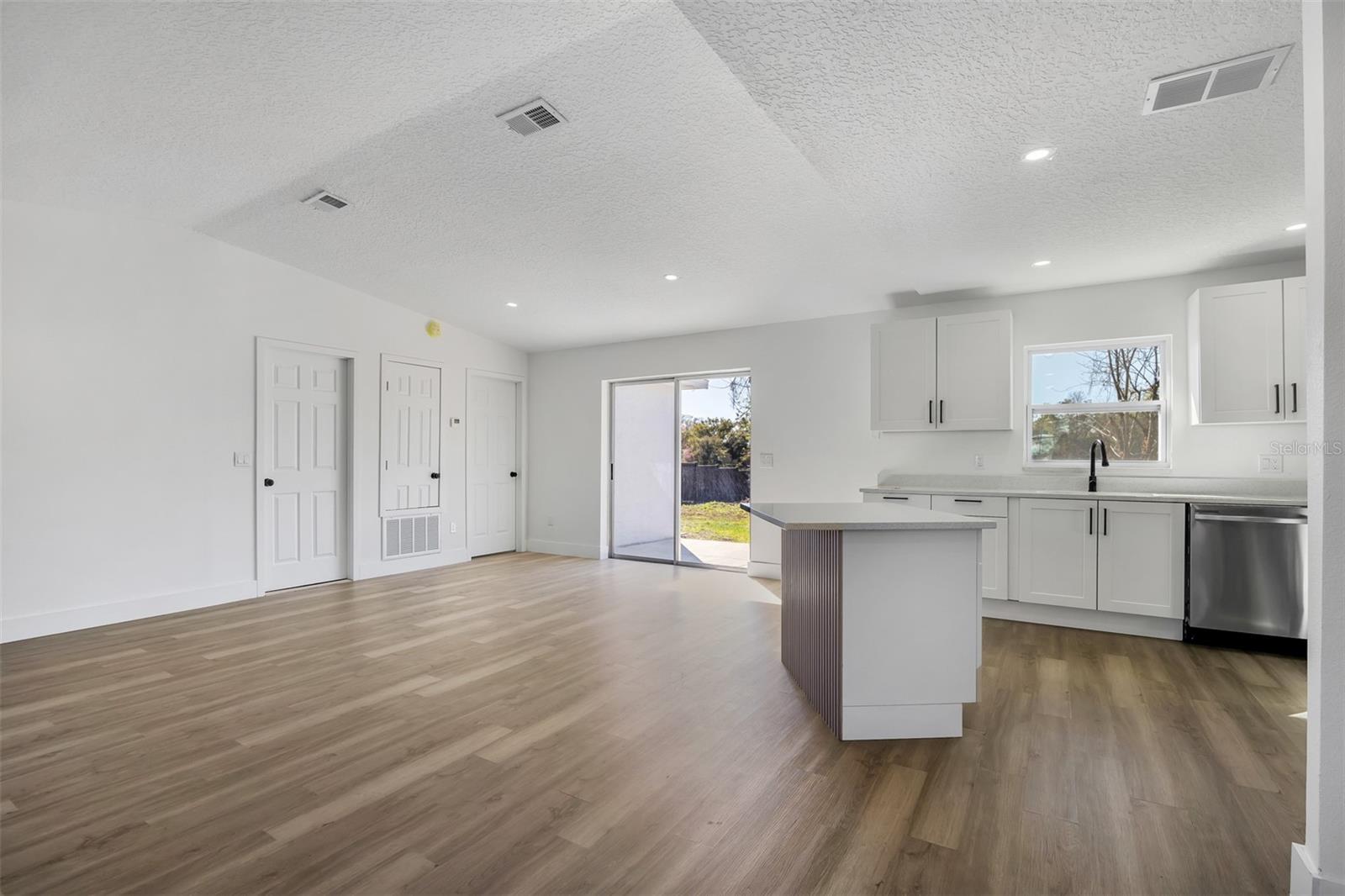 BEAR LAKE MANOR - Residential