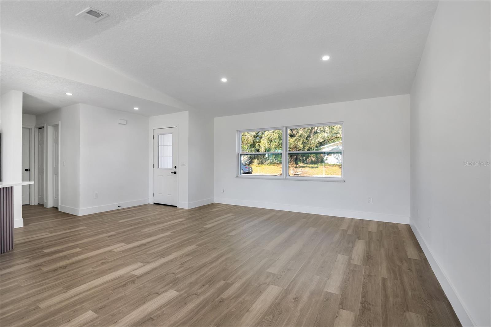 BEAR LAKE MANOR - Residential