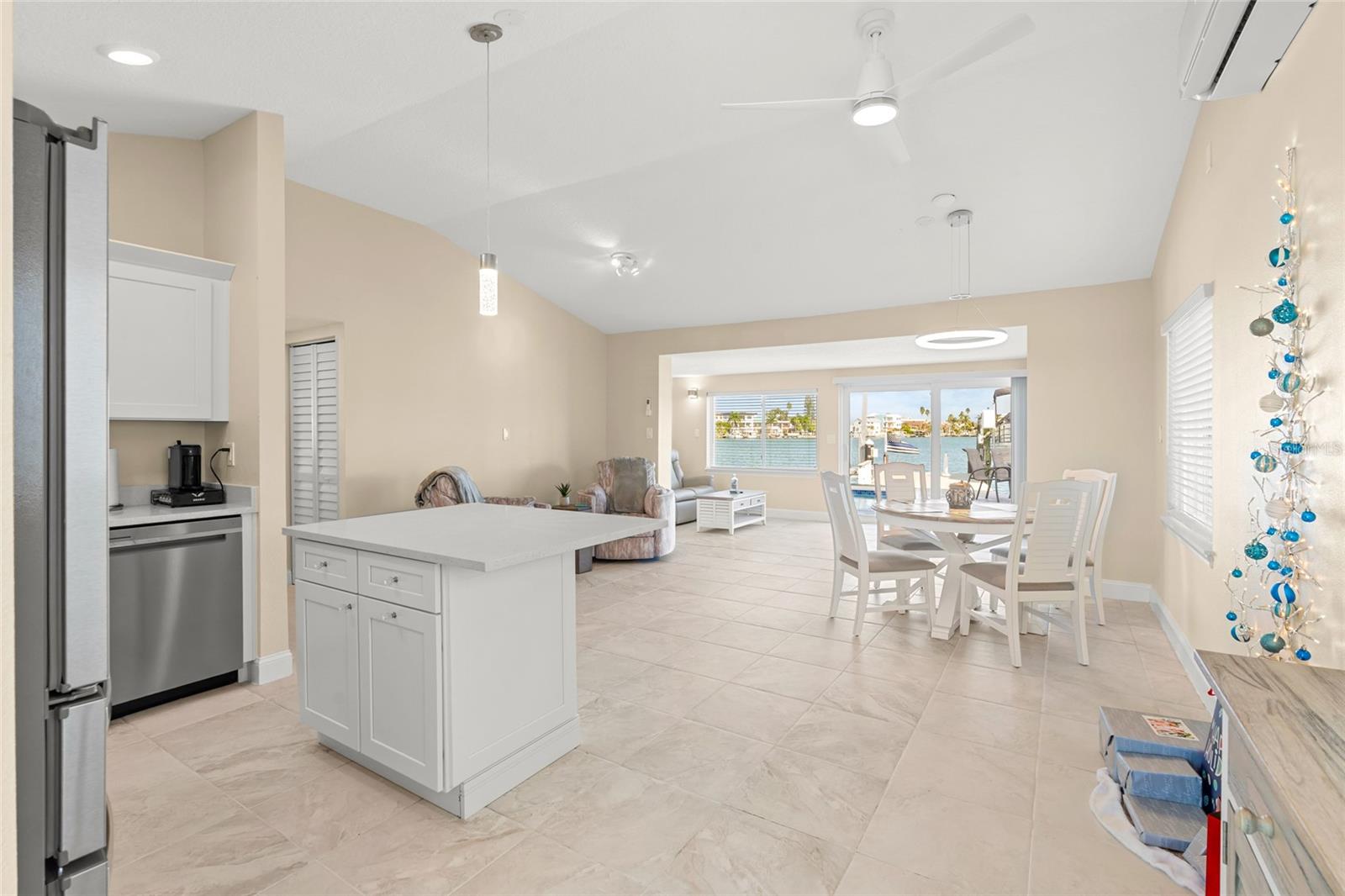 GULF SHORES 6TH ADD - Residential