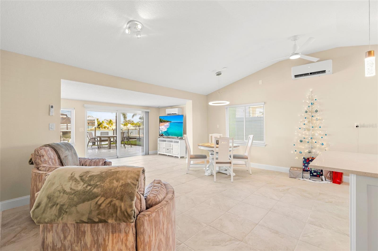 GULF SHORES 6TH ADD - Residential