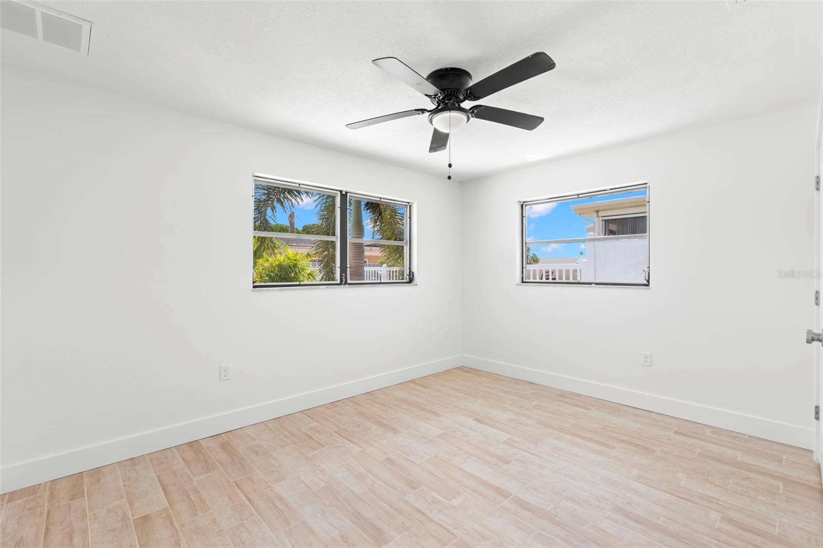 CAPRI ISLE SUB - Residential