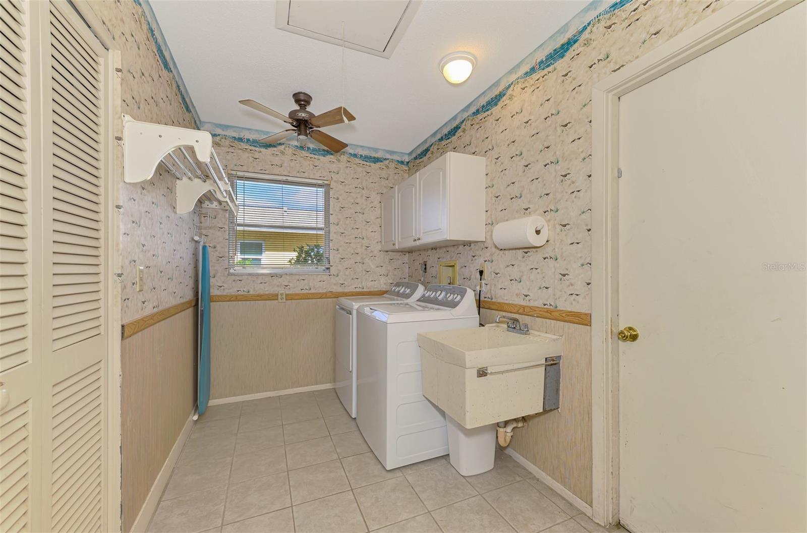 VENICE GARDENS - Residential