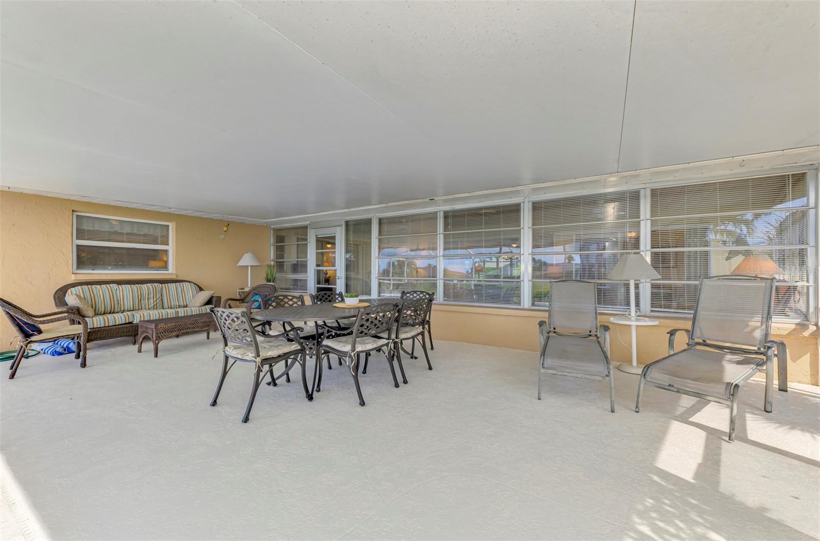 VENICE GARDENS - Residential