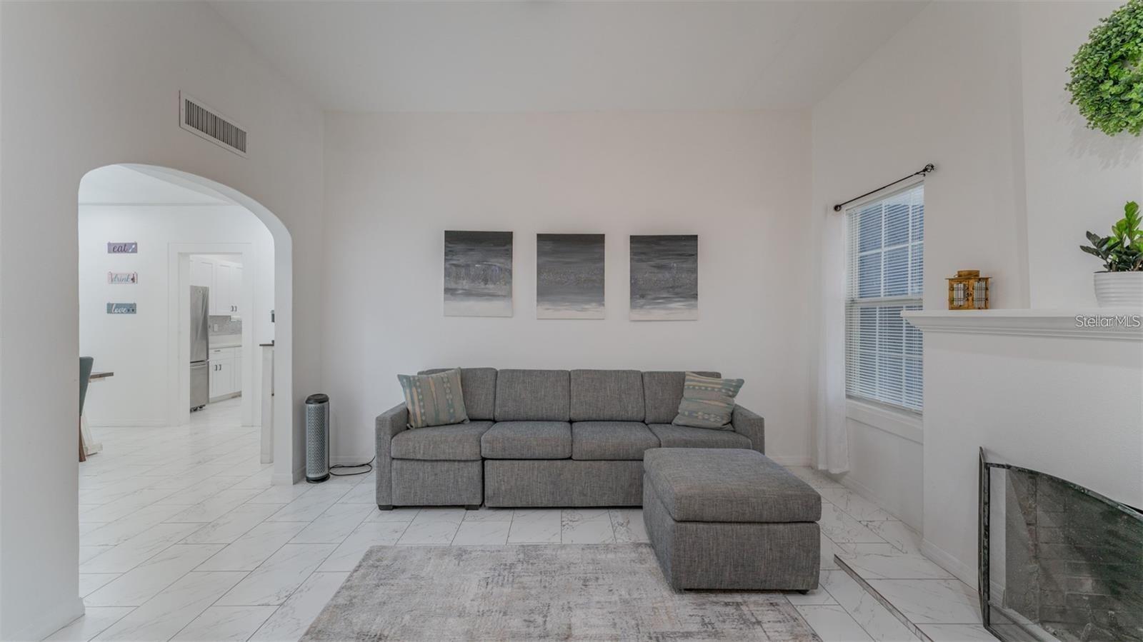 CREST LAKE SUB - Residential