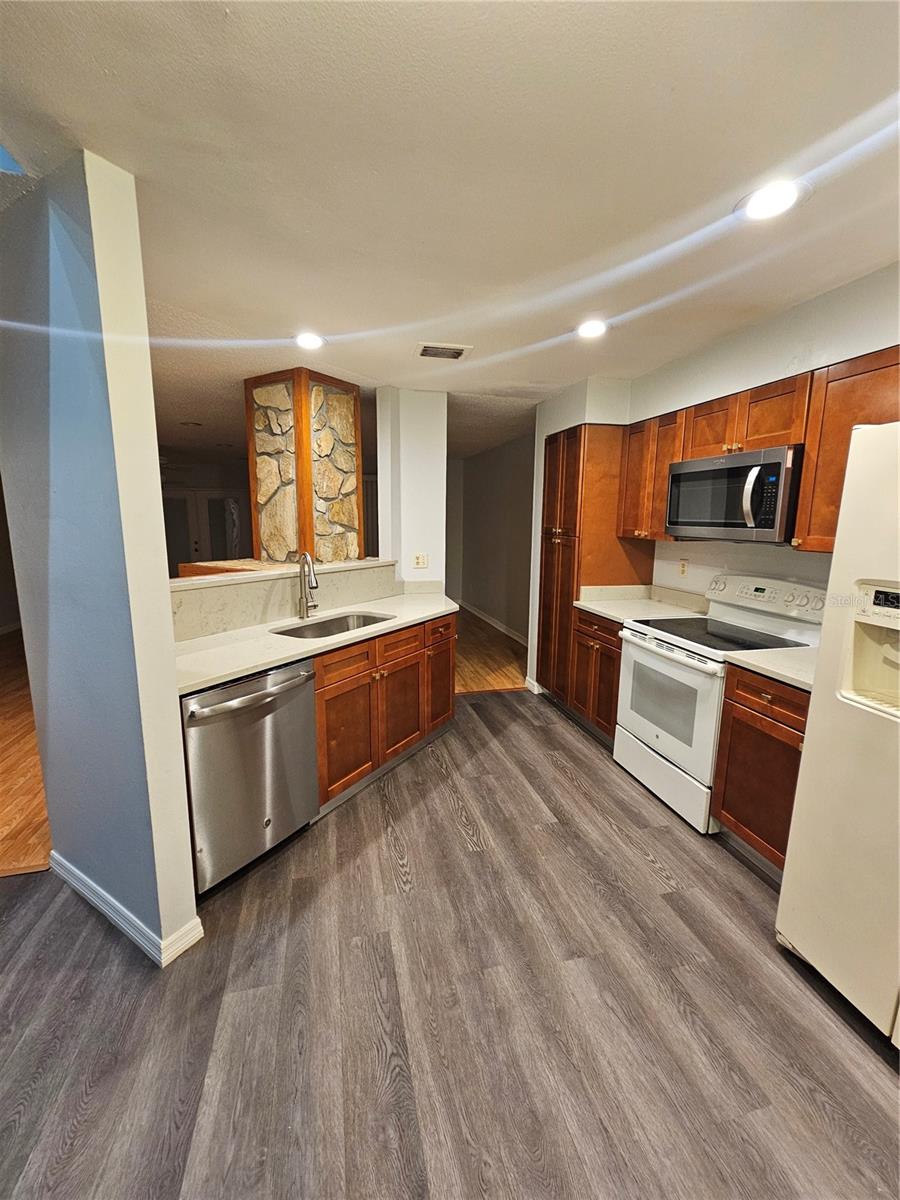 4414 CLUSTER DRIVE 4414
