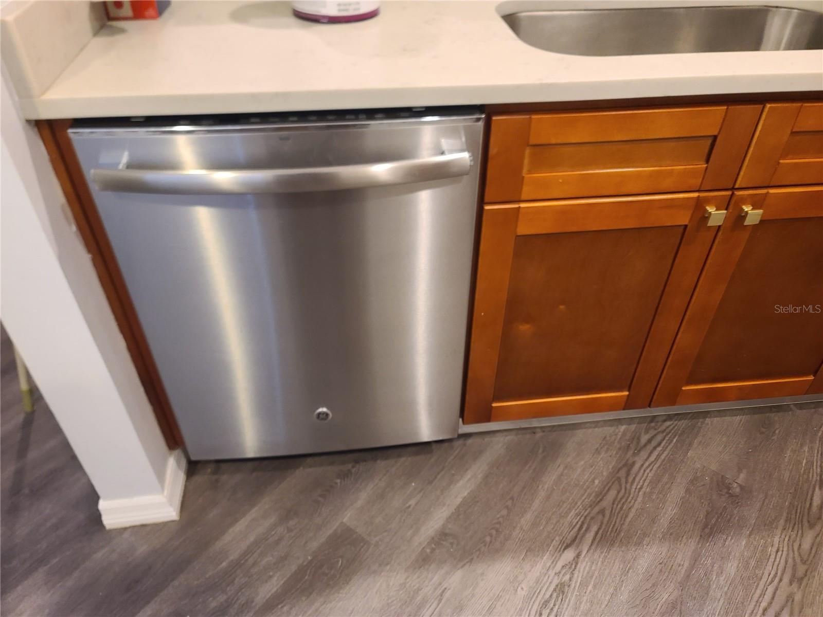 4414 CLUSTER DRIVE 4414