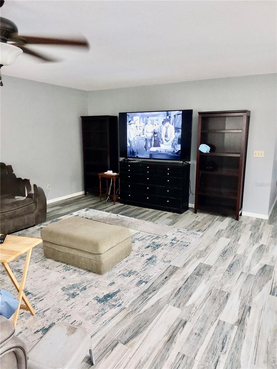 WOODFIELD VILLAGE UNIT 3 - Residential