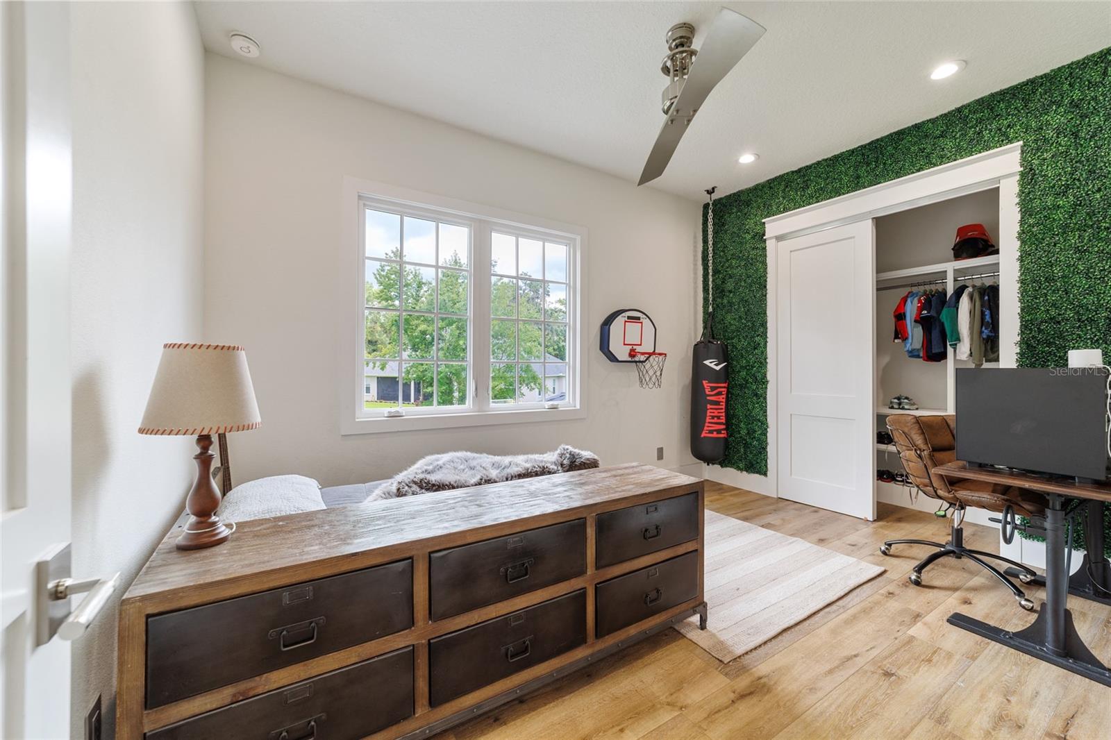 COUNTRY CLUB/OCALA UN 02 - Residential