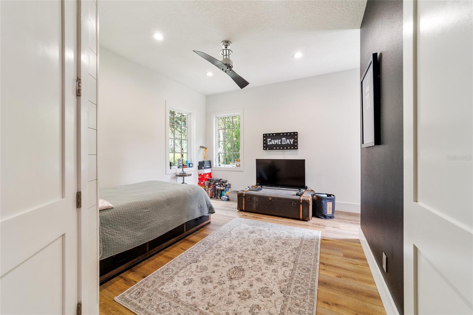 COUNTRY CLUB/OCALA UN 02 - Residential