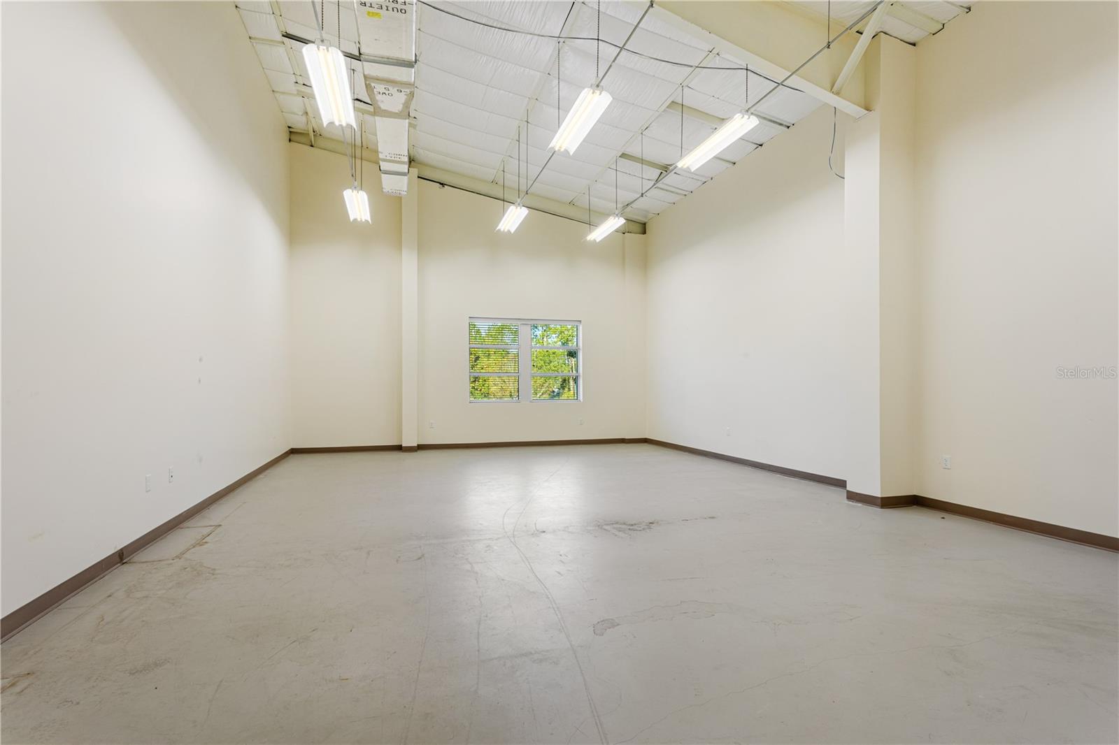 NORTHWEST BUS PARK - Commercial Lease