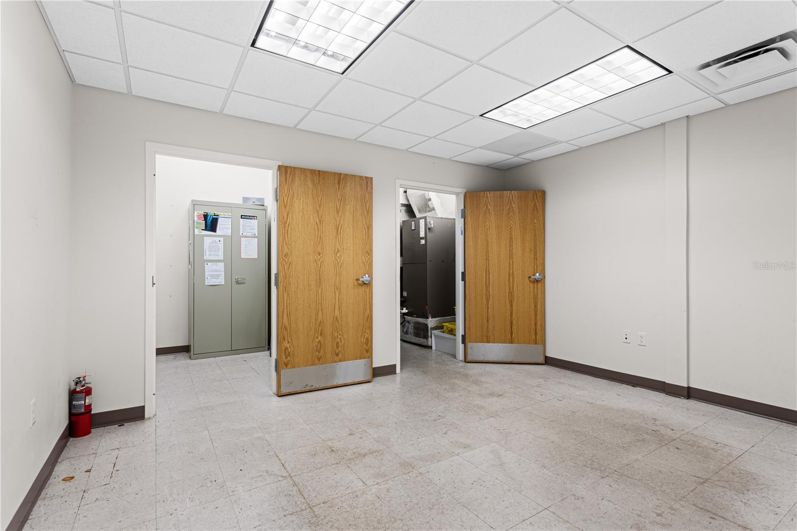 NORTHWEST BUS PARK - Commercial Lease