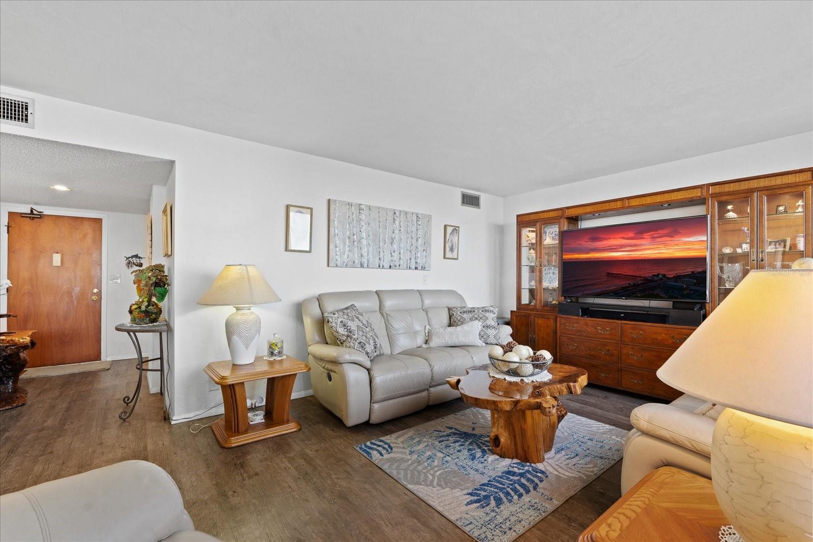 THE NAUTILUS CONDOMINIUM - Residential