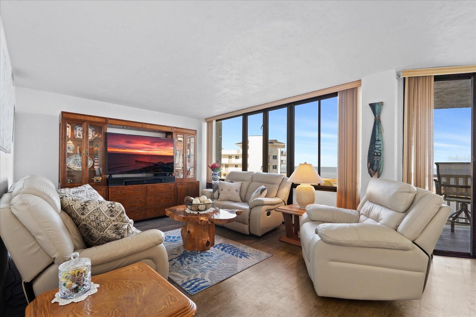 THE NAUTILUS CONDOMINIUM - Residential