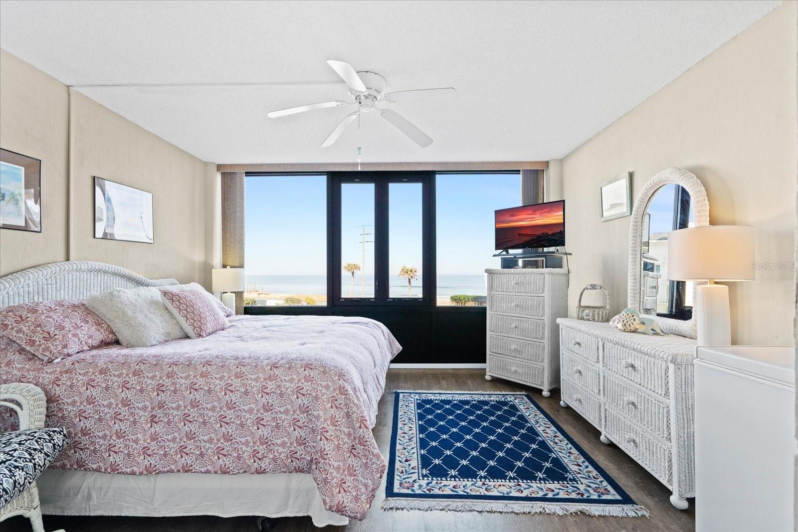 THE NAUTILUS CONDOMINIUM - Residential