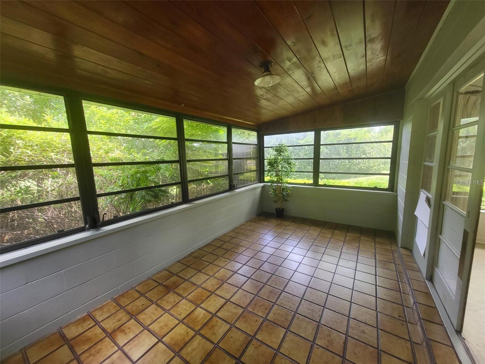 LAKEMONT HEIGHTS - Residential Lease