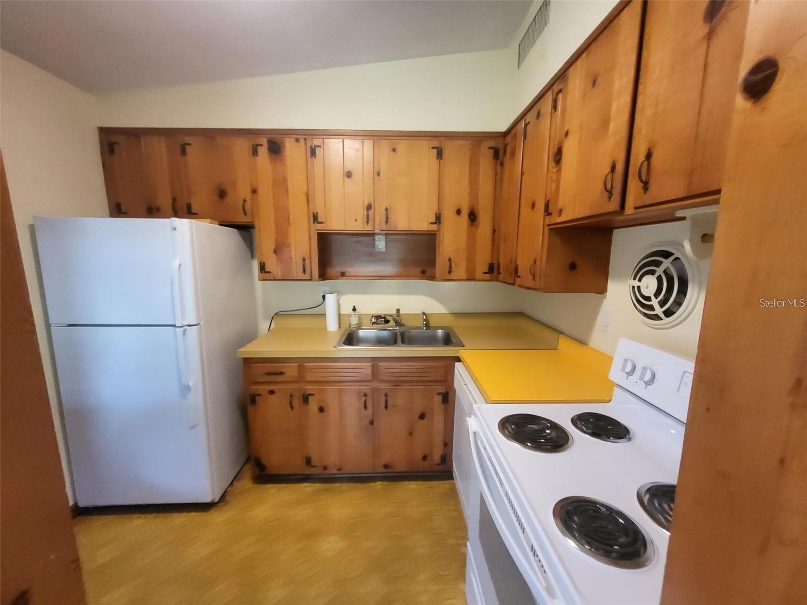 LAKEMONT HEIGHTS - Residential Lease