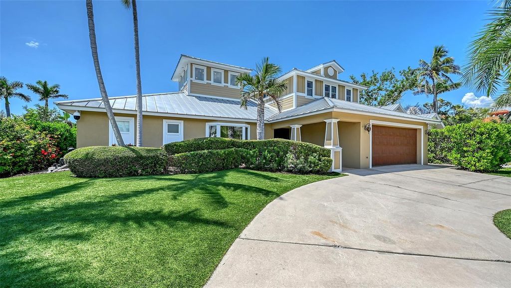 Photo of 725 Penfield Street, Longboat Key, FL 34228 (MLS # A4662514)
