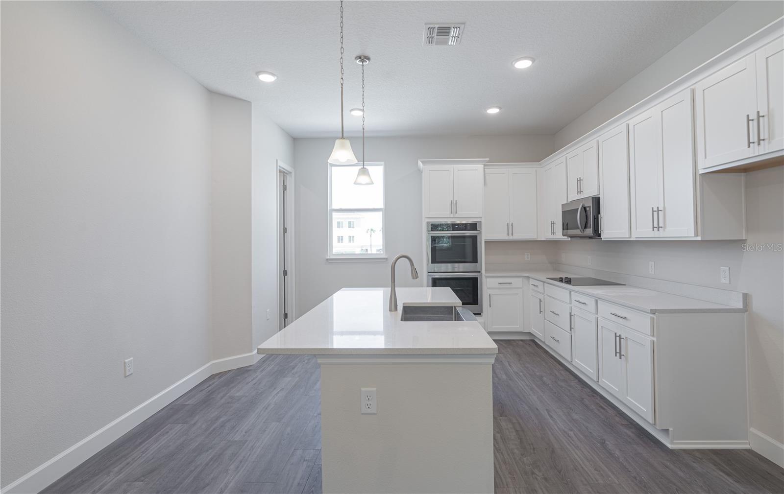 WESTCHASE STATION TOWNHOMES - Residential