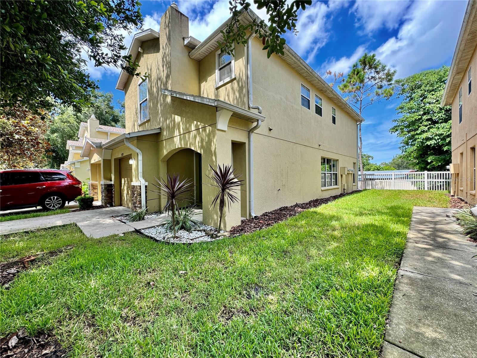 Photo 2 of 31 of 4533 LIMERICK DRIVE townhome