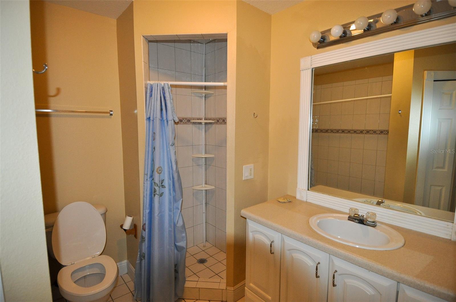 MAGNOLIA SUB - Residential Lease