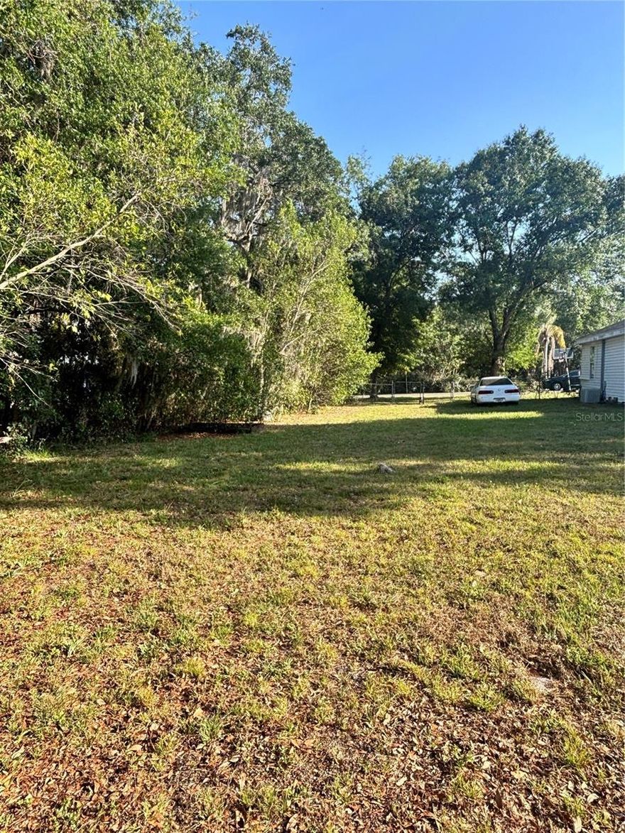 Ready to build?! Look no further. Perfect opportunity to build your future home in an established, affordable community with no HOA or CDD. Minutes from Lakeland's Medical Corridor with Lakeland Regional Health Medical Center, Watson Clinic, various Medical offices, Lake Parker with Bike and Walking Trails, Shopping, Restaurants, Lakeland Square Mall, Shoppes of Lakeland, Sam's Club, Walmart and so much more. Don't miss your opportunity to own this land.